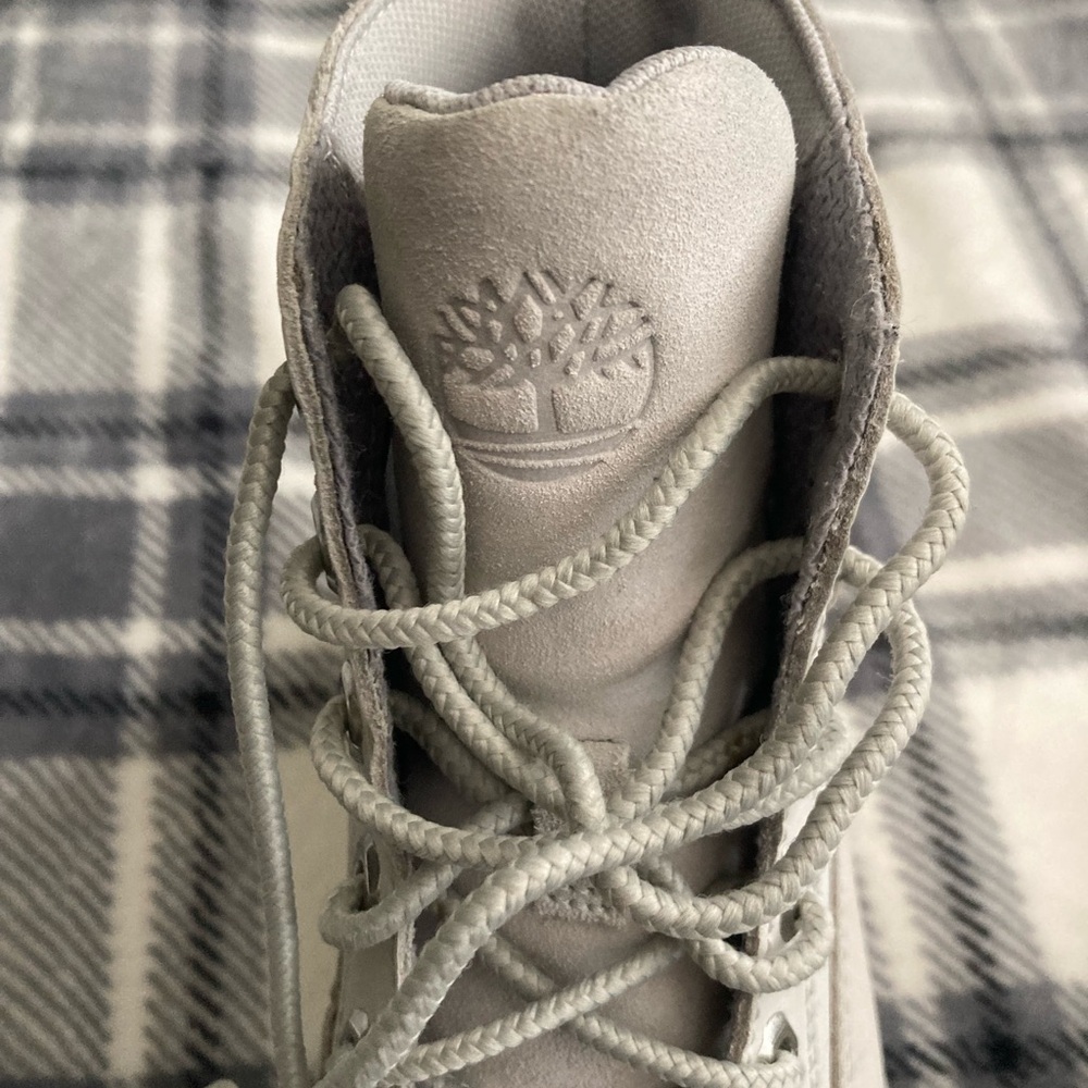 Timberland Chunky Sole Boots - Light Gray - Picture 4 of 8